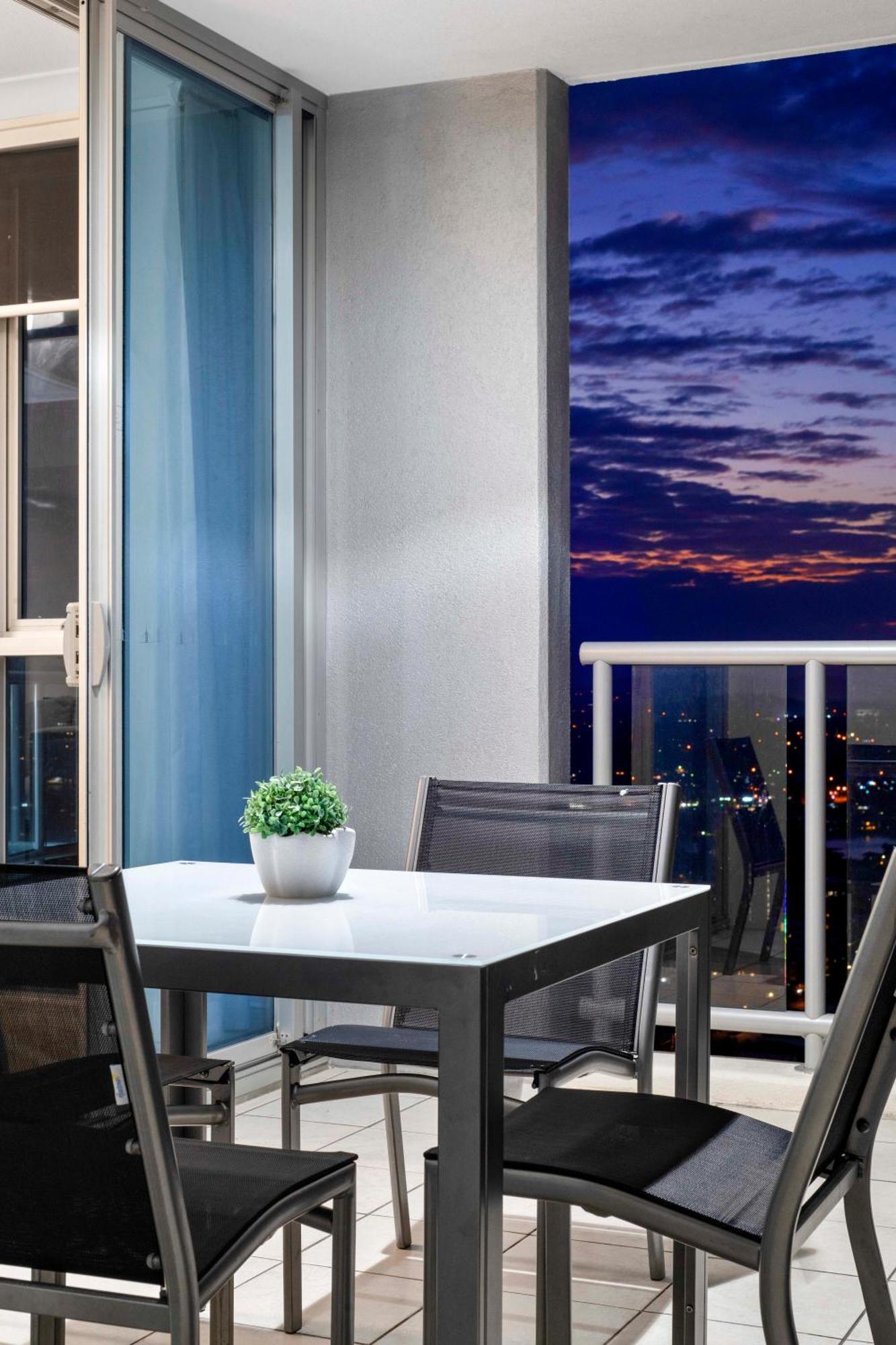 Chevron Renaissance - Self Contained & Privately Managed Apartments Gold Coast Exterior foto
